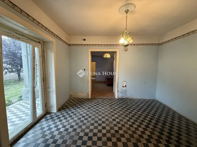 Eladó ház Áporka 166 nm