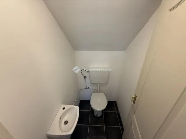 Eladó ház Áporka 166 nm