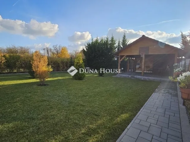 Eladó üdülő és hétvégi ház Szigetcsép 160 nm