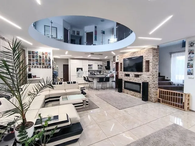 Eladó ház Kiskunlacháza 400 nm