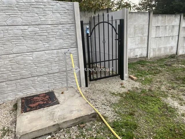 Eladó telek Ercsi 705 nm