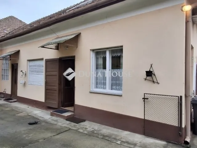 Eladó ház Taksony 120 nm