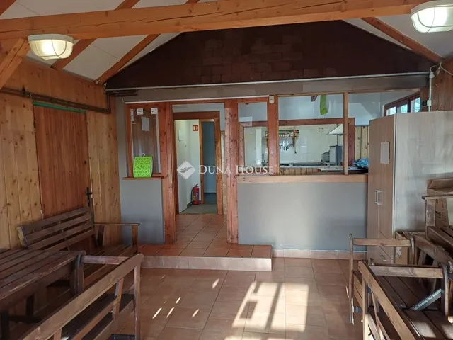 Eladó kereskedelmi és ipari ingatlan Ráckeve 45 nm