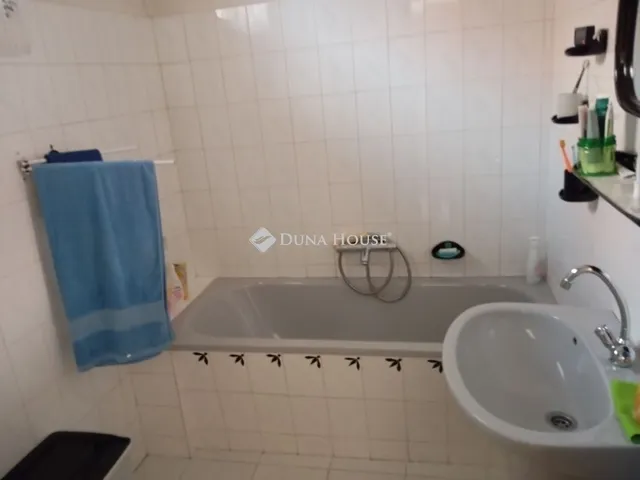 Eladó ház Kiskunlacháza 245 nm