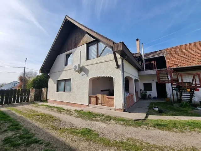 Eladó ház Szigetszentmárton 280 nm