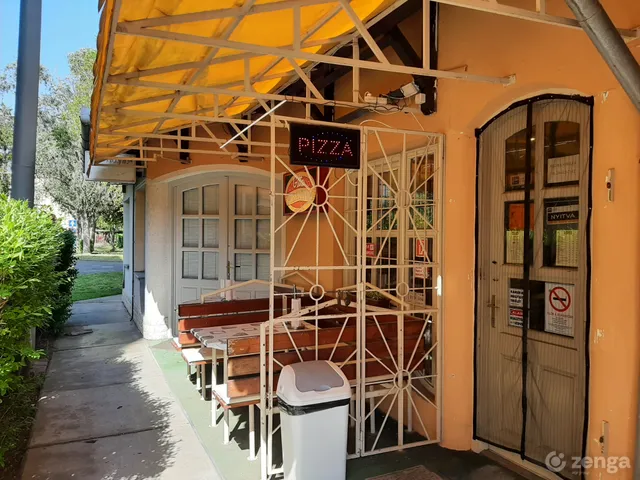 Eladó kereskedelmi és ipari ingatlan Békéscsaba, Lencsési (József Attila) lakótelep 36 nm