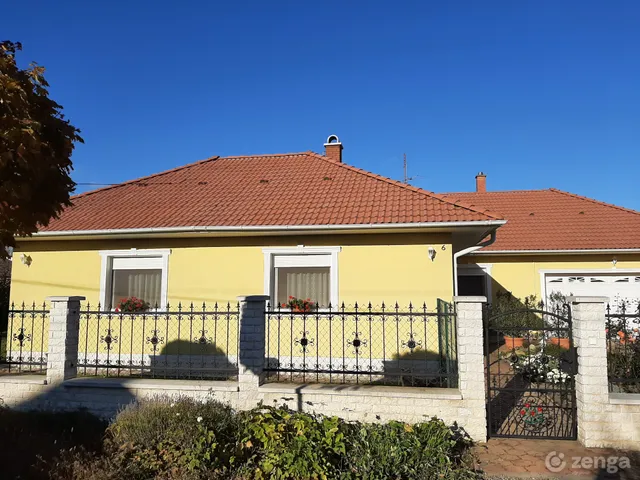 Eladó ház Békéscsaba, Keletikertek, Rózsakert u. 6  165 nm