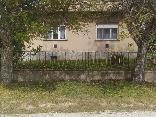 Eladó ház Pázmándfalu 90 nm