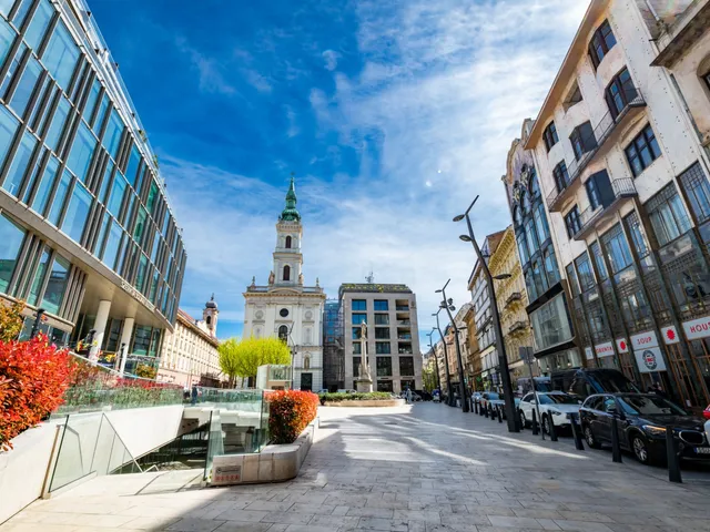 Eladó lakás Budapest V. kerület, Belváros, Szervita tér 83 nm