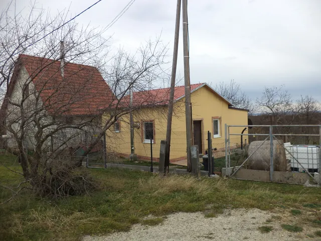 Eladó üdülő és hétvégi ház Várpalota 50 nm