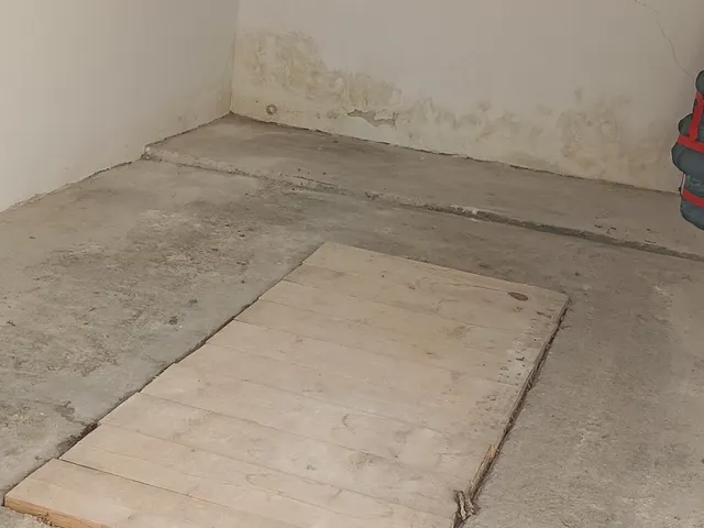 Eladó garázs Várpalota, Hétvezér 21 nm