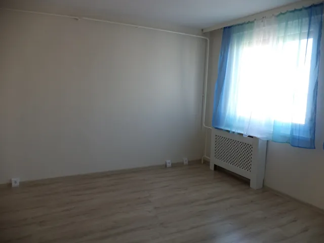 Kiadó lakás Hajmáskér, Jókai lakótelep 32 nm