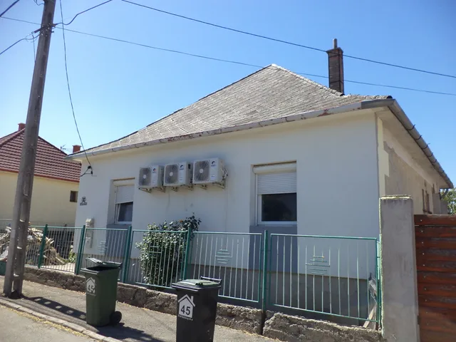 Eladó ház Várpalota 86 nm