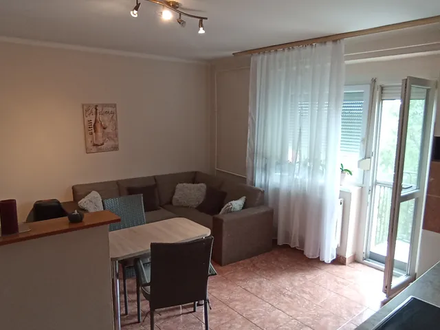 Eladó lakás Várpalota 34 nm