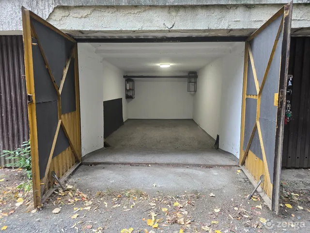 Eladó garázs Szombathely, Joskar-Ola-lakótelep 18 nm