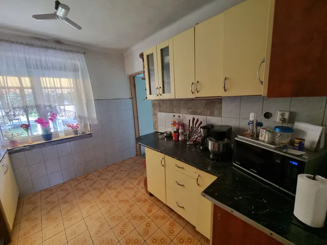 Eladó ház Oroszlány 91 nm
