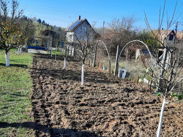 Eladó üdülő és hétvégi ház Oroszlány 30 nm