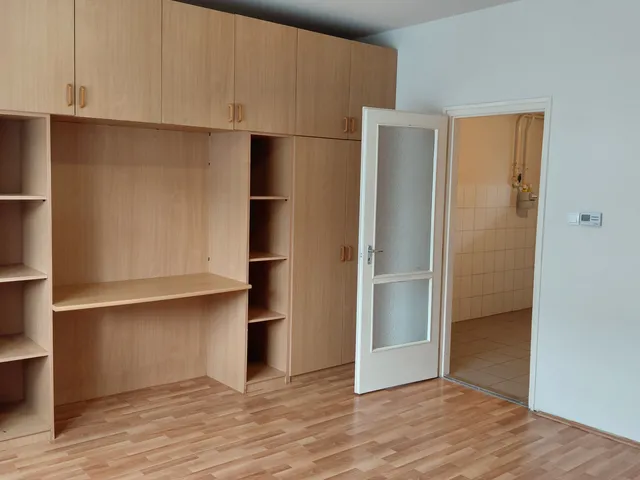 Eladó lakás Nyíregyháza, Örökösföld 30 nm