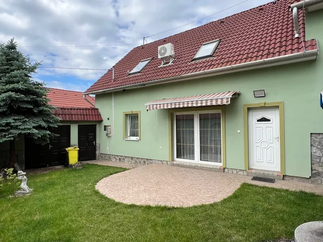 Kiadó ház Eger, Belváros 170 nm