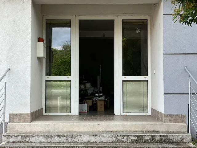 Eladó kereskedelmi és ipari ingatlan Eger, Maklárihóstya 45 nm