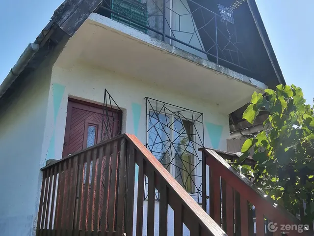 Eladó üdülő és hétvégi ház Komárom, Szőny 30 nm