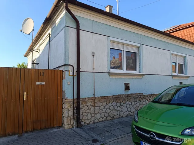 Eladó ház Pápa, Tókert 100 nm