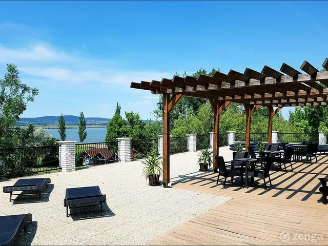 Eladó kereskedelmi és ipari ingatlan Gárdony, Agárd 1165 nm