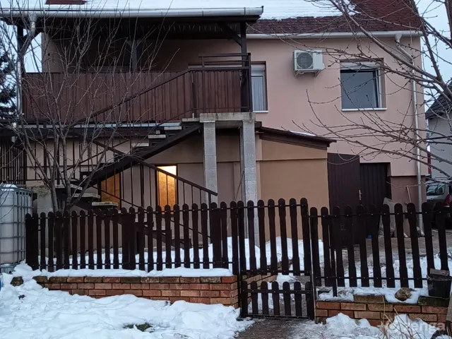 Eladó ház Oroszlány, Borbálatelep 125 nm