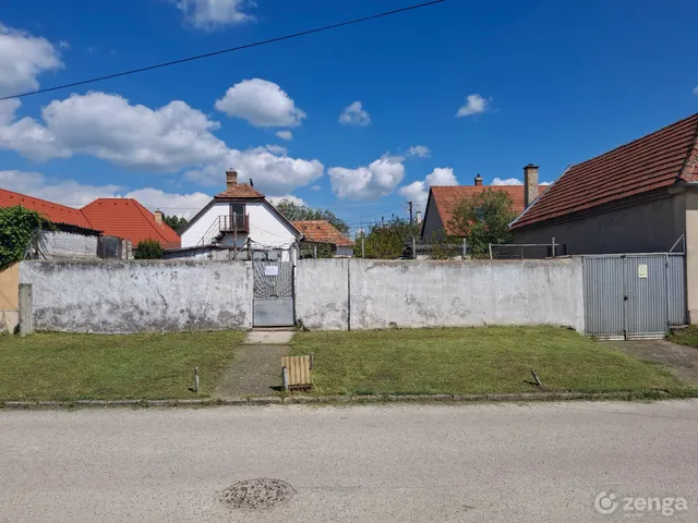 Eladó ház Veszprém, Dózsaváros 67 nm