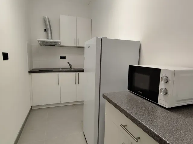 Kiadó lakás Oroszlány, Táncsics udvar 30 nm