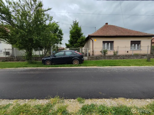 Eladó ház Csány 80 nm