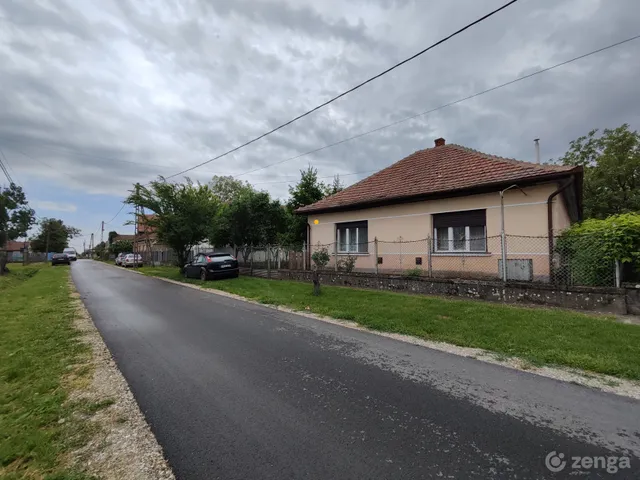 Eladó ház Csány 80 nm