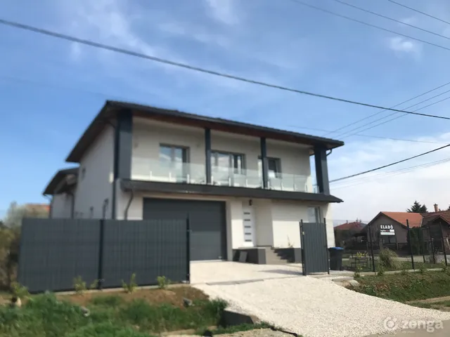 Eladó ház Pécel, Kelő lakópark 200 nm