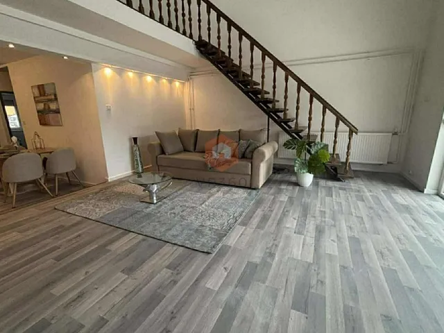 Eladó ház Pécs, Üszögpuszta 270 nm