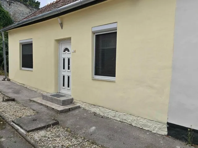 Eladó lakás Siklós 34 nm