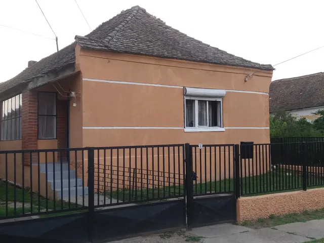 Eladó ház Gerde 102 nm