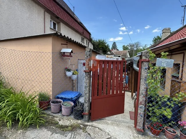 Eladó lakás Pécs, Szabolcsfalu 30 nm