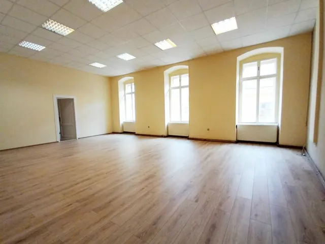 Eladó lakás Pécs, Belváros 186 nm