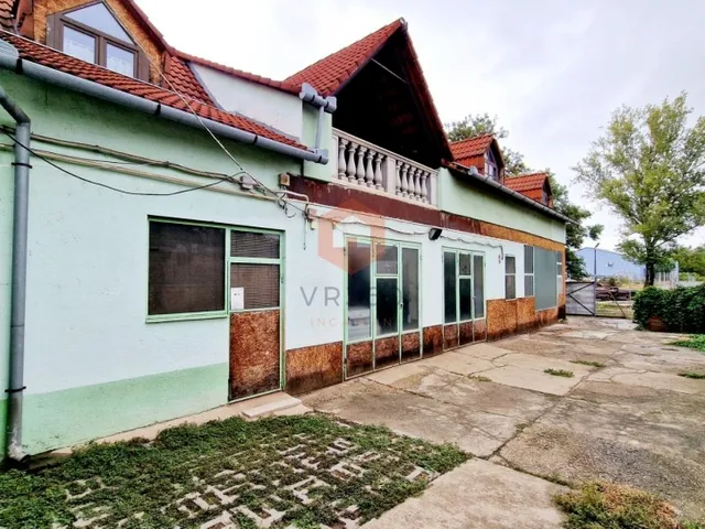 Eladó ház Pécs, Gyárváros 122 nm