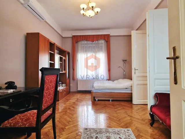 Eladó lakás Pécs, Belváros 120 nm