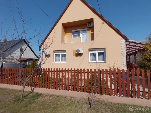 Eladó ház Dömsöd 150 nm