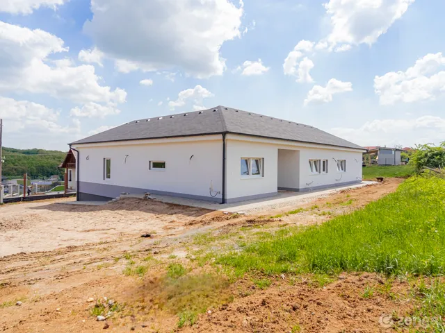 Eladó ház Szendehely 154 nm