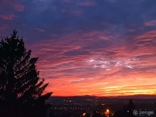 Eladó ház Erdőkertes, Gézahegy 280 nm