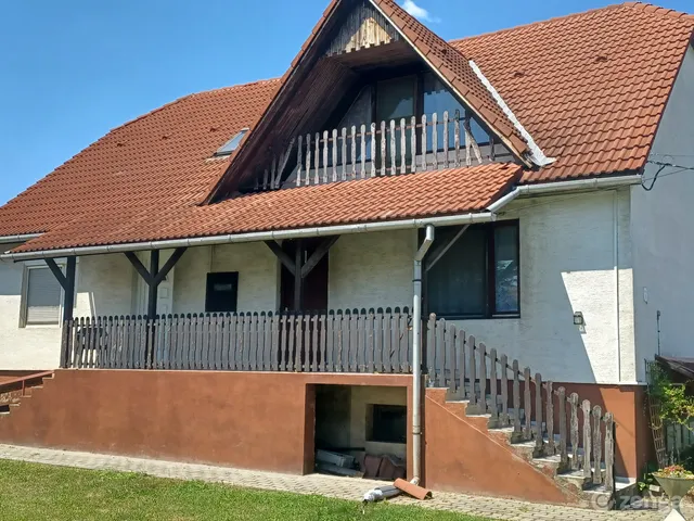 Eladó ház Tát 211 nm