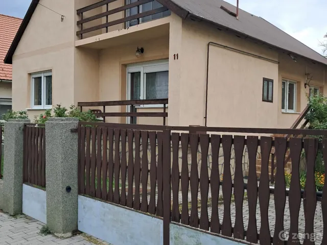 Eladó ház Veszprém, Újtelep 100 nm