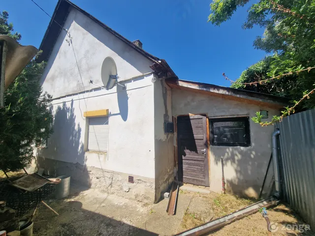 Eladó ház Paks 75 nm