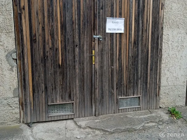 Eladó garázs Eger, Lajosváros 18 nm