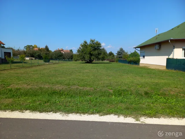Eladó telek Szőlősgyörök 1040 nm
