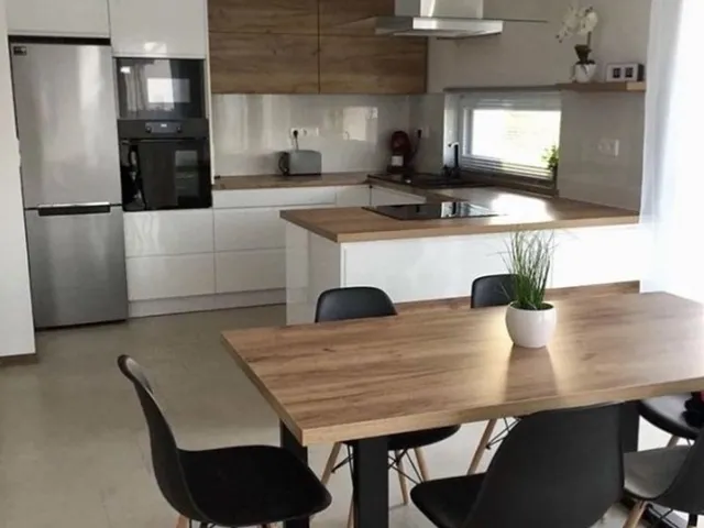 Eladó kereskedelmi és ipari ingatlan Győr, Szabadhegy 60 nm