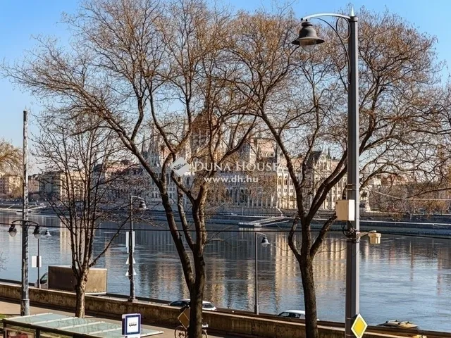 Eladó lakás Budapest I. kerület 82 nm